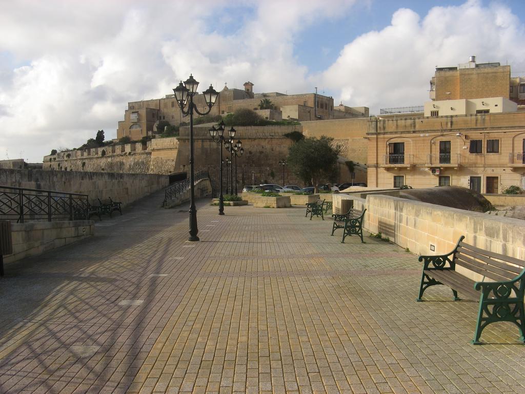 Valletta Gateway Maisonetteアパートメント エクステリア 写真